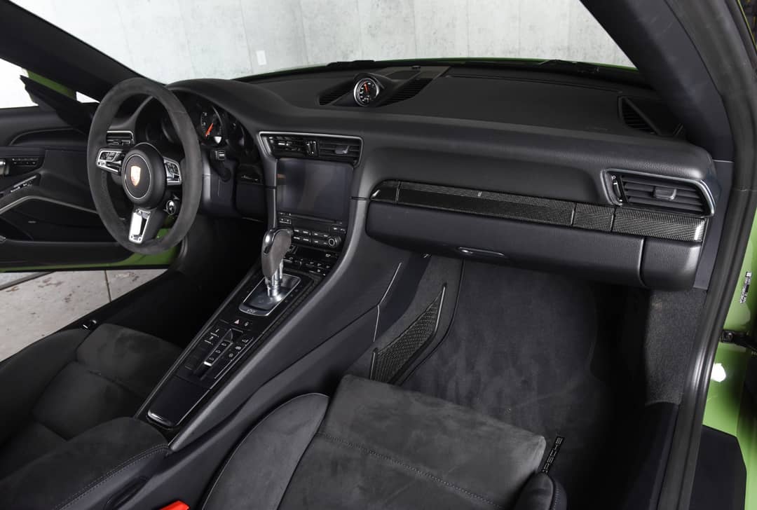 2019 Porsche 911 Carrera GTS — photo 15