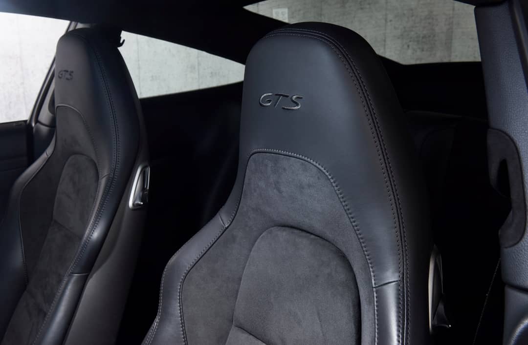 2019 Porsche 911 Carrera GTS — photo 17
