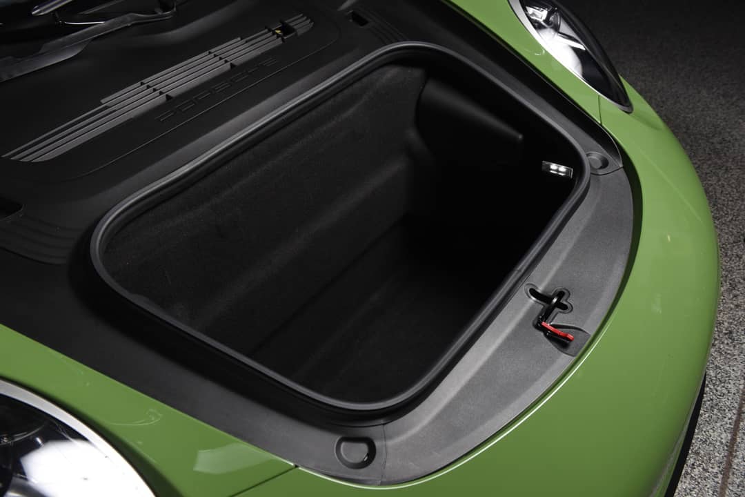 2019 Porsche 911 Carrera GTS — photo 28