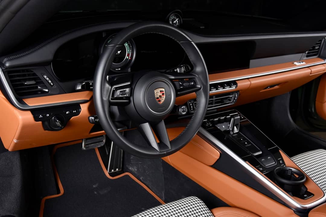 2024 Porsche 911 Targa 4S — photo 4