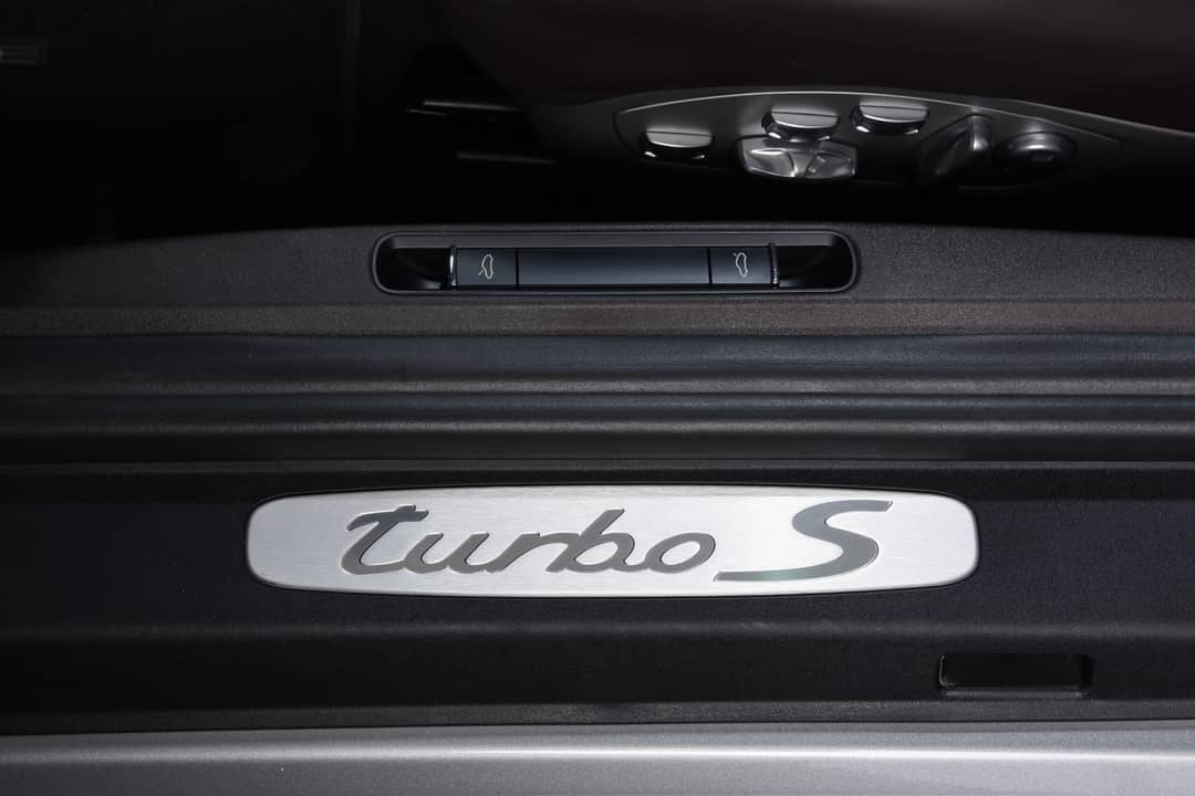 2014 Porsche 911 Turbo S — photo 31