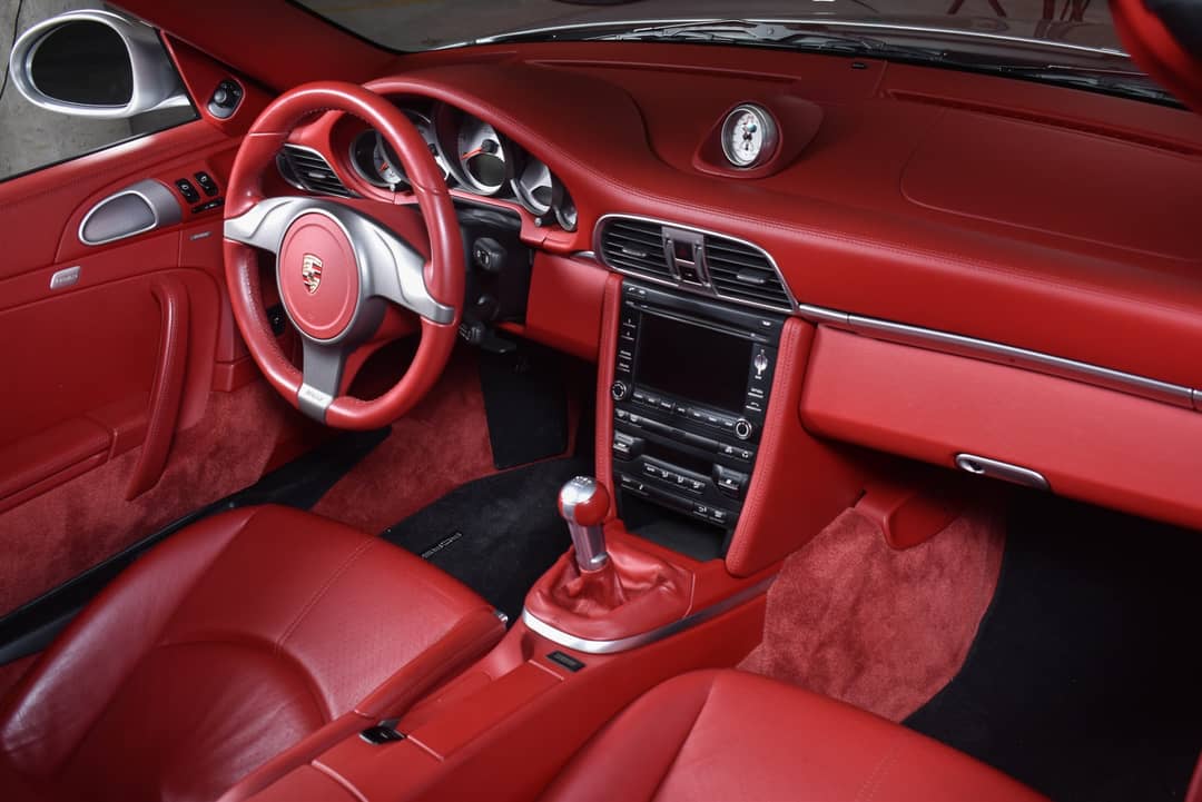 2010 Porsche 911 Turbo — photo 21