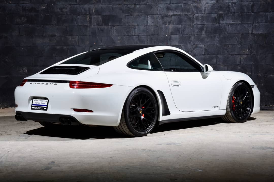 2016 Porsche 911 Carrera GTS — photo 9
