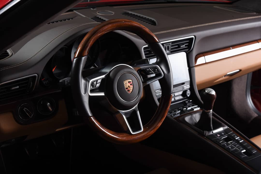 2017 Porsche 911 Carrera 4S — photo 16