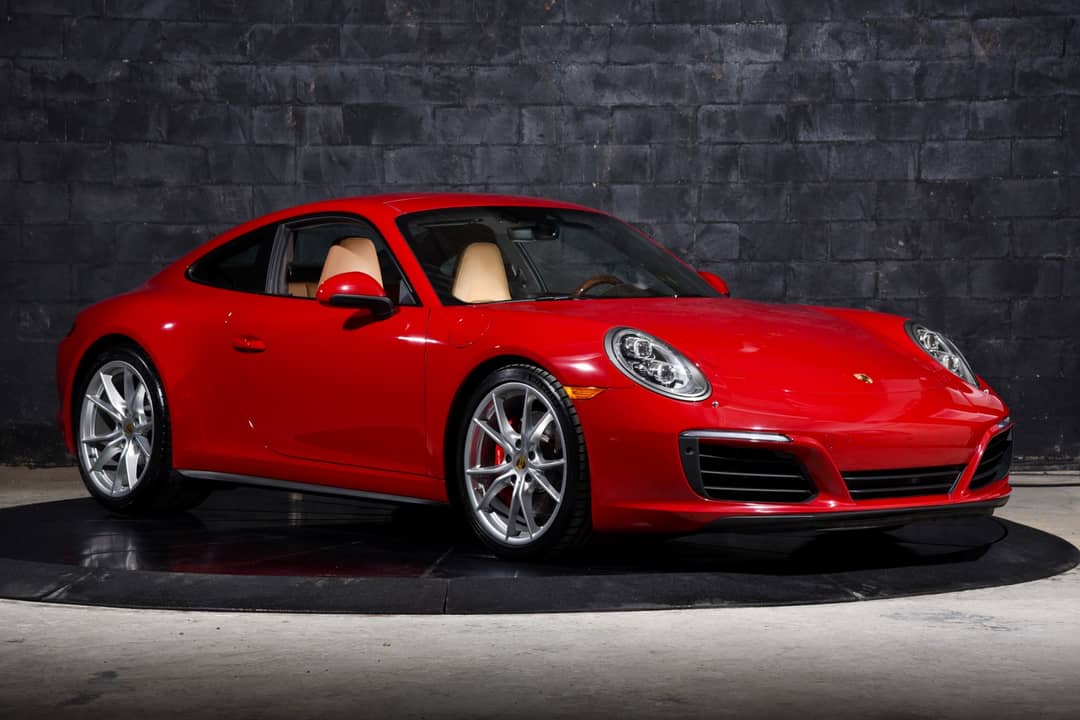 2017 Porsche 911 Carrera 4S — photo 9