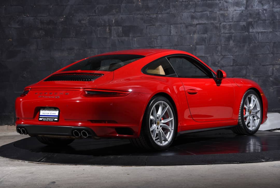 2017 Porsche 911 Carrera 4S — photo 10