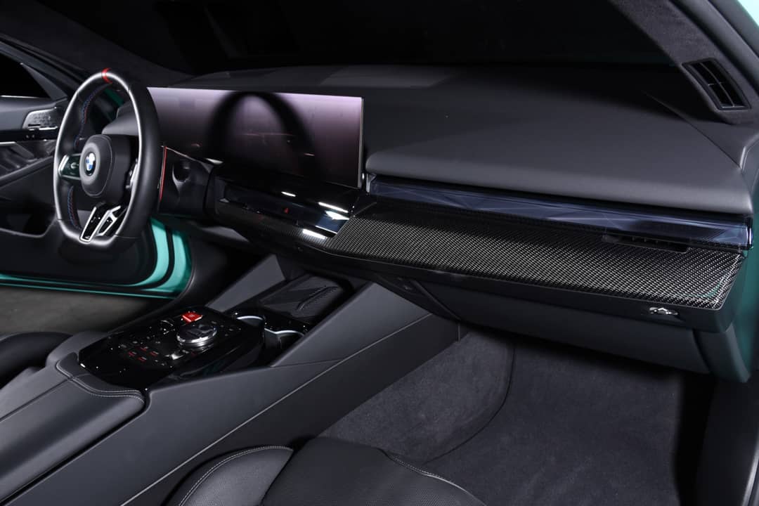 2025 BMW M5 — photo 19