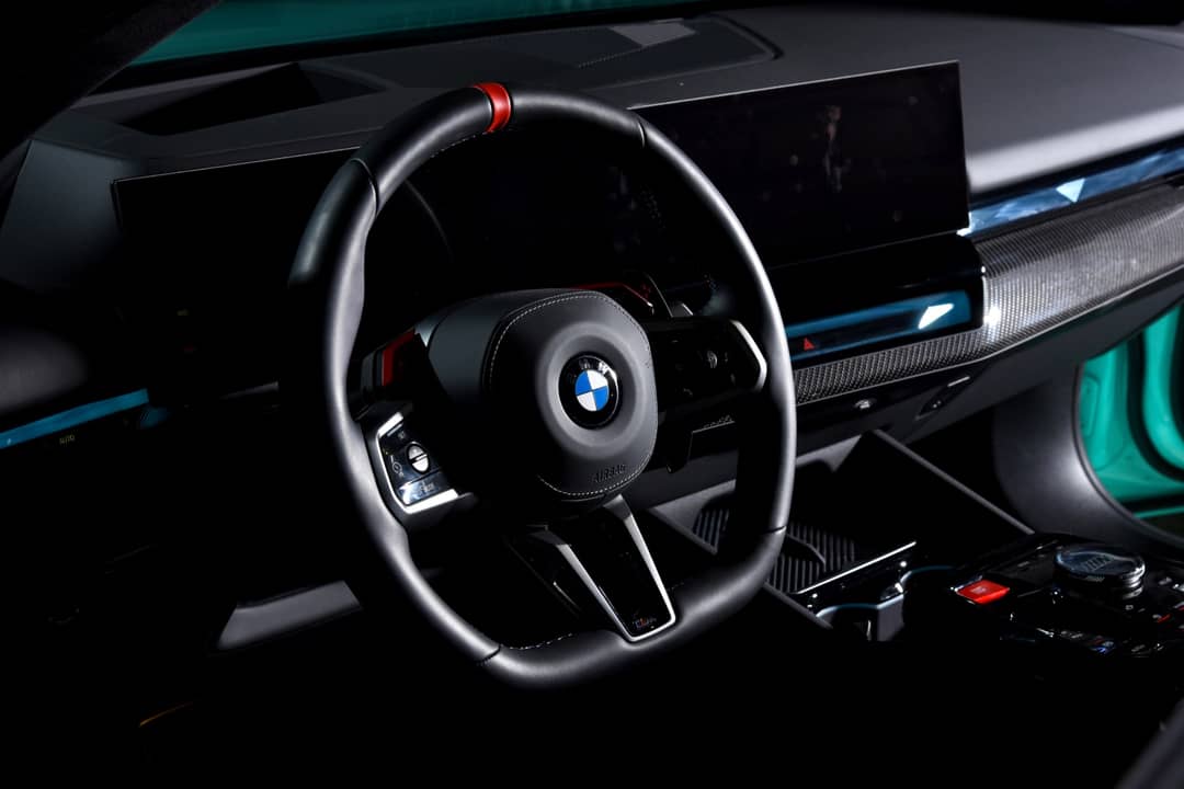 2025 BMW M5 — photo 21