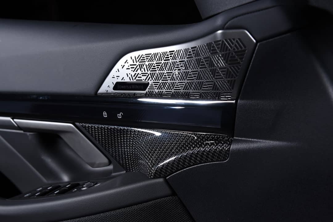 2025 BMW M5 — photo 28