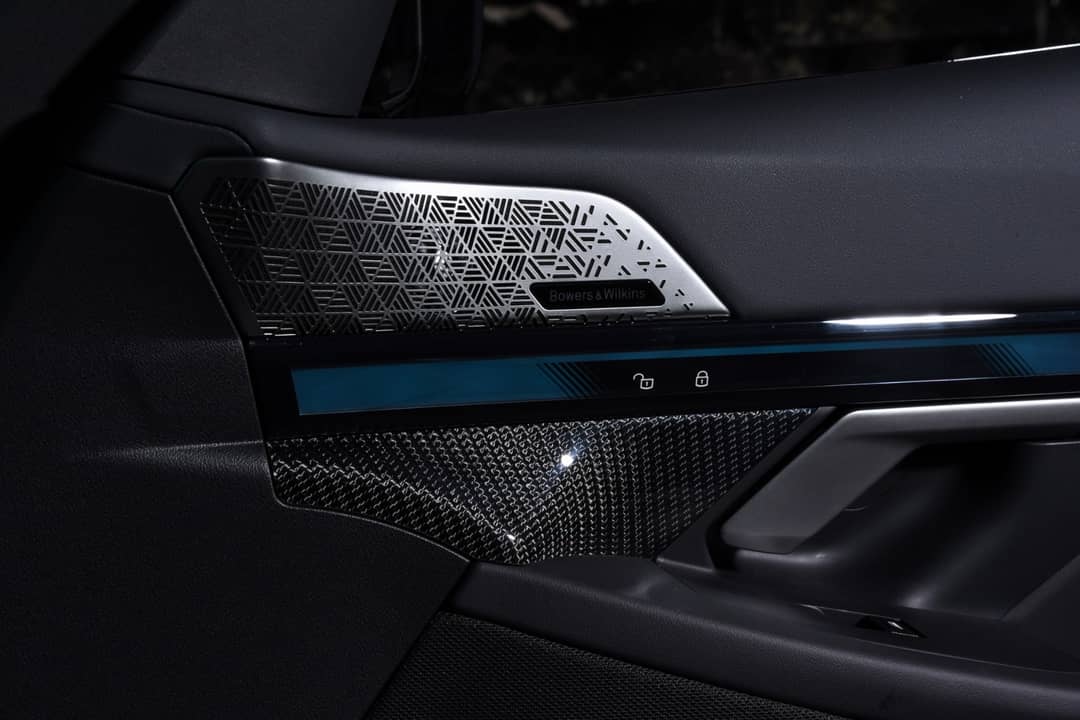 2025 BMW M5 — photo 30