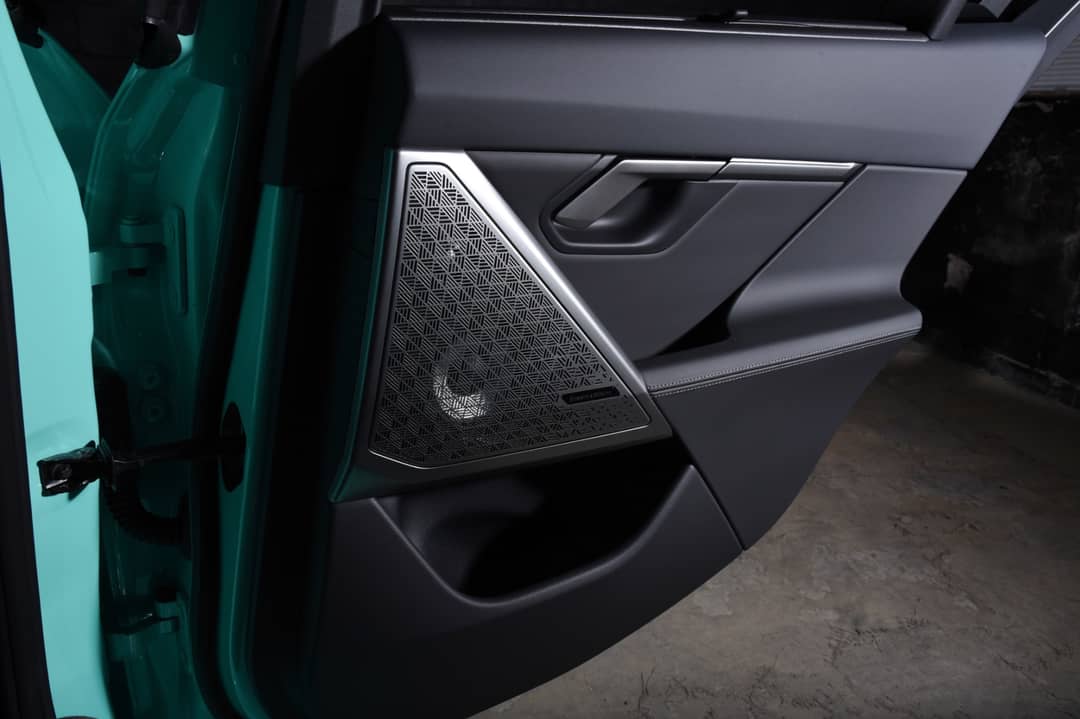 2025 BMW M5 — photo 36