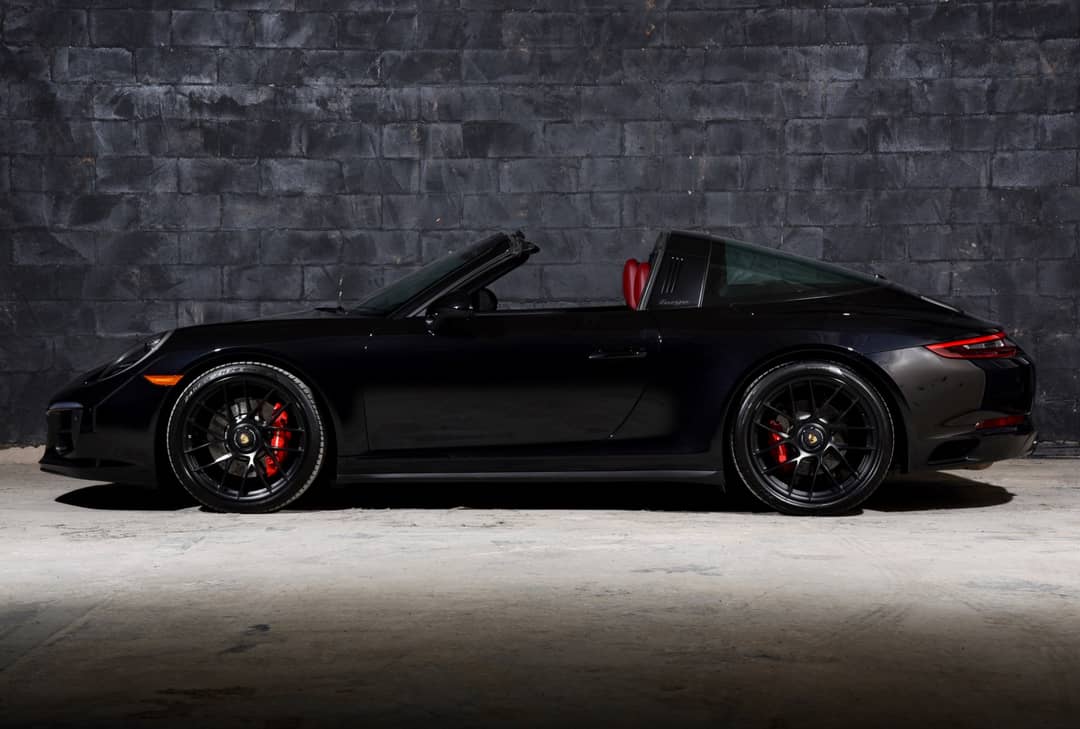 2017 Porsche 911 Targa 4 GTS — photo 12