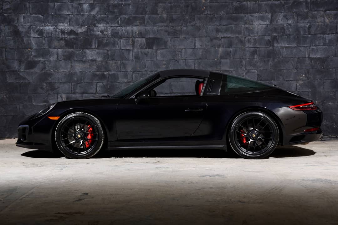 2017 Porsche 911 Targa 4 GTS — photo 33
