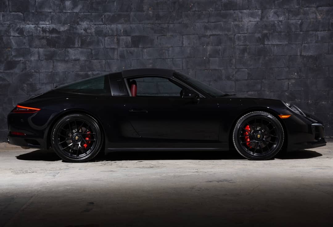 2017 Porsche 911 Targa 4 GTS — photo 34
