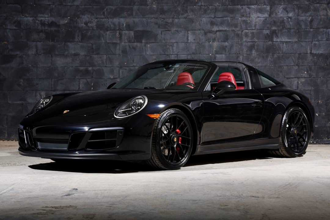 2017 Porsche 911 Targa 4 GTS — photo 9