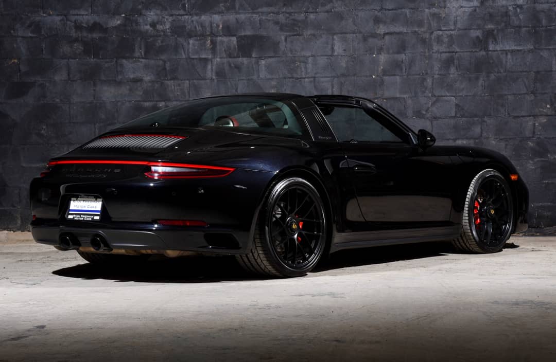 2017 Porsche 911 Targa 4 GTS — photo 10