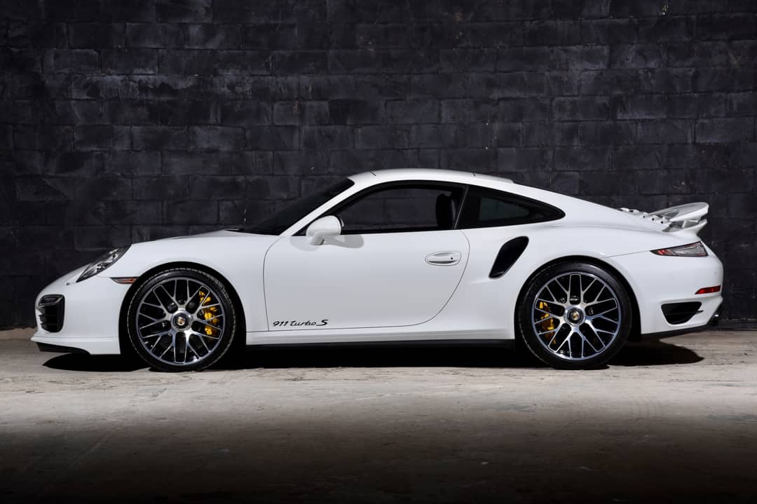2015 Porsche 911 Turbo S — photo 20