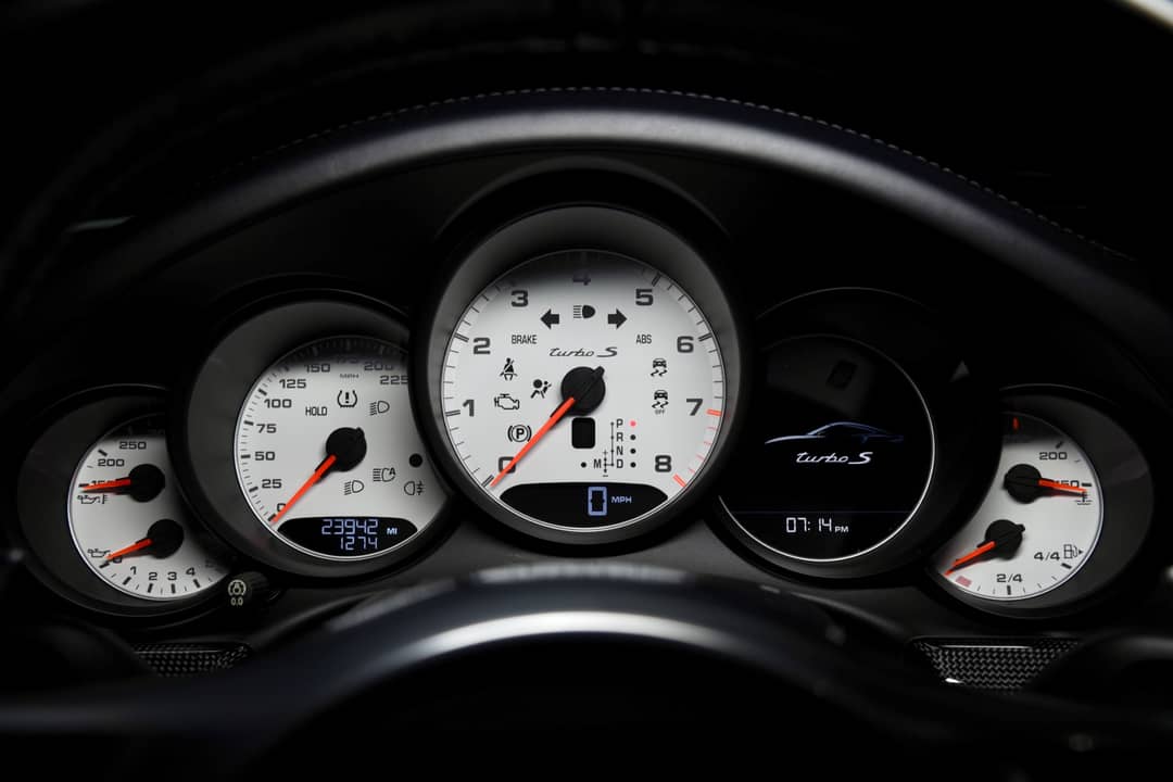 2015 Porsche 911 Turbo S — photo 33