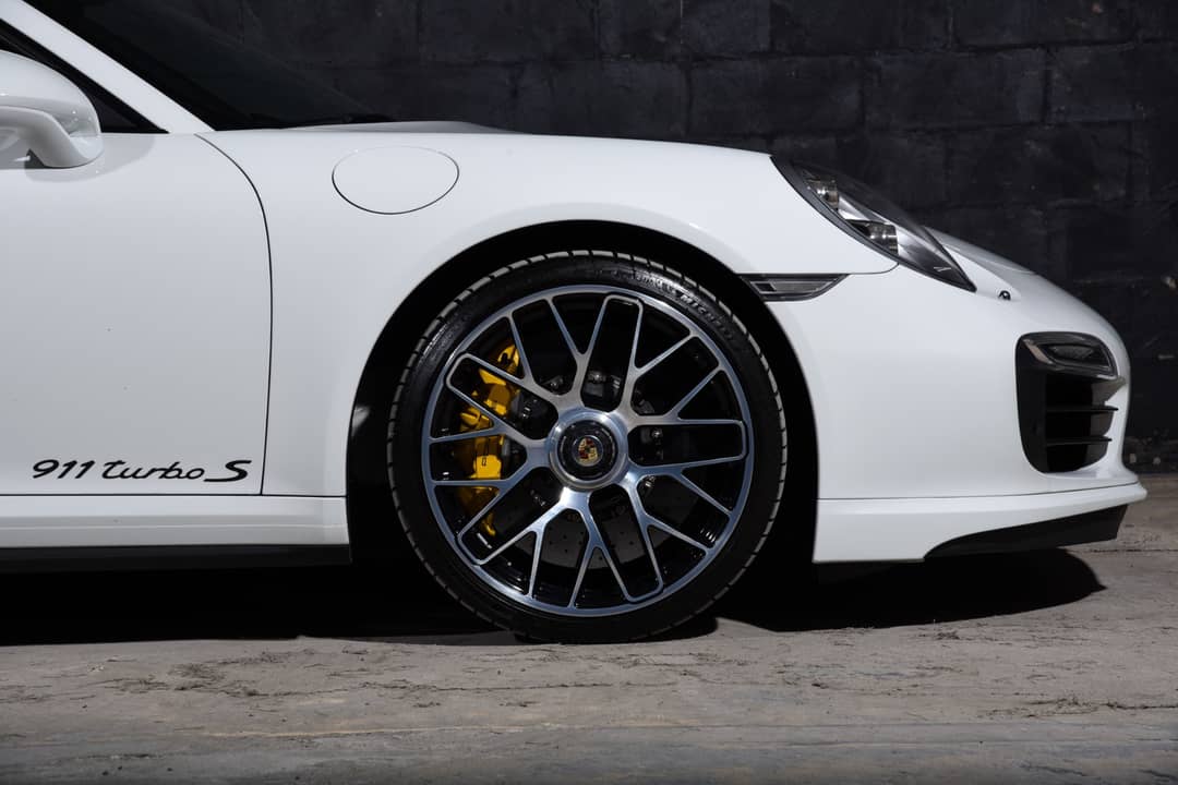 2015 Porsche 911 Turbo S — photo 43