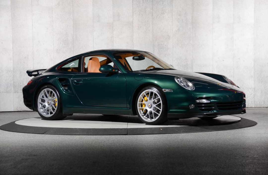 2011 Porsche 911 Turbo S — photo 2