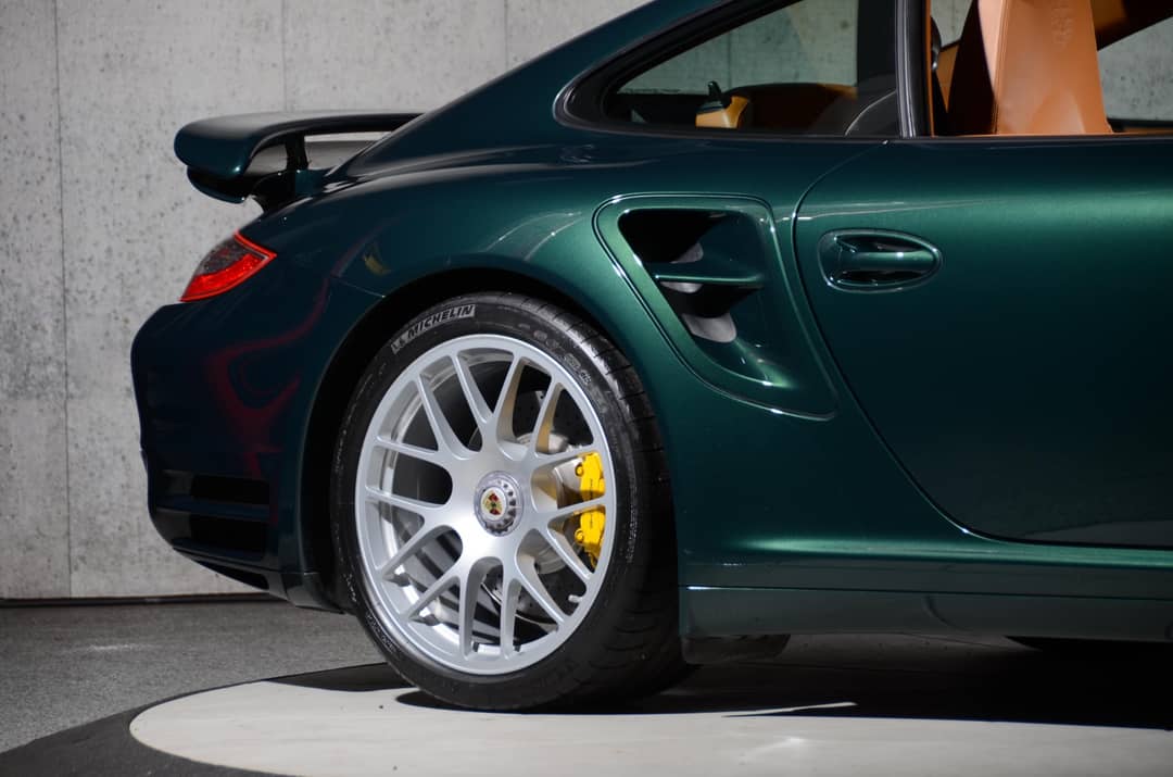 2011 Porsche 911 Turbo S — photo 12