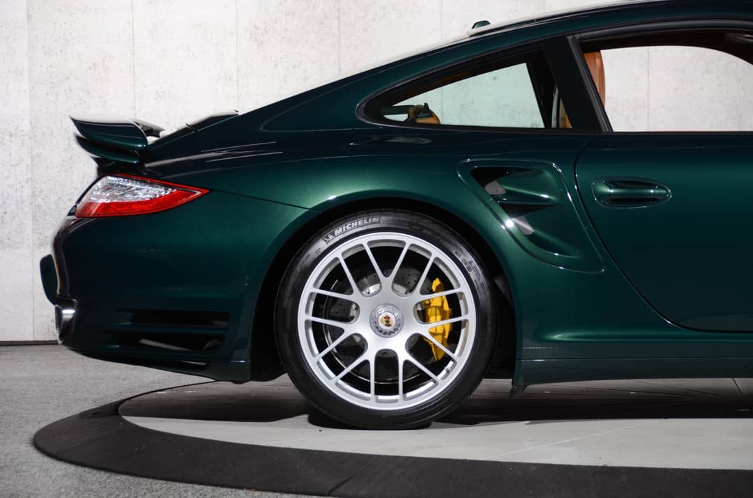 2011 Porsche 911 Turbo S — photo 17