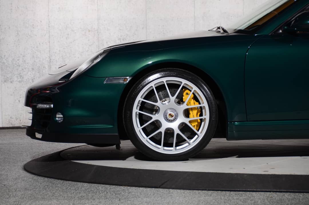 2011 Porsche 911 Turbo S — photo 18