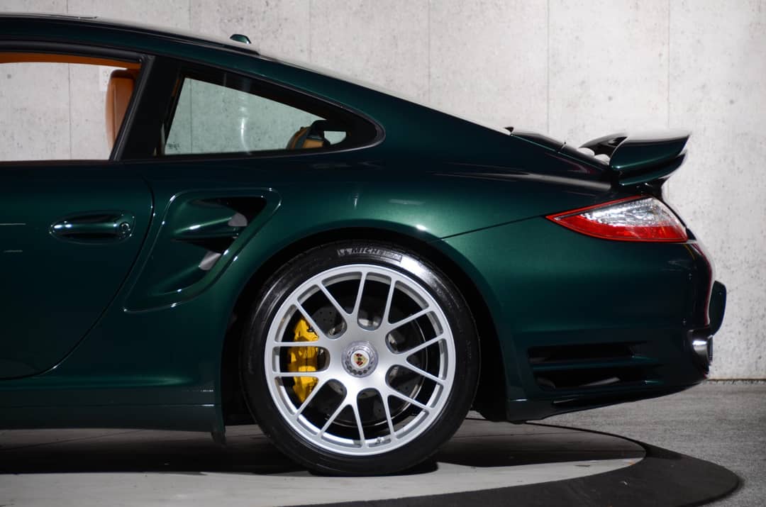 2011 Porsche 911 Turbo S — photo 19