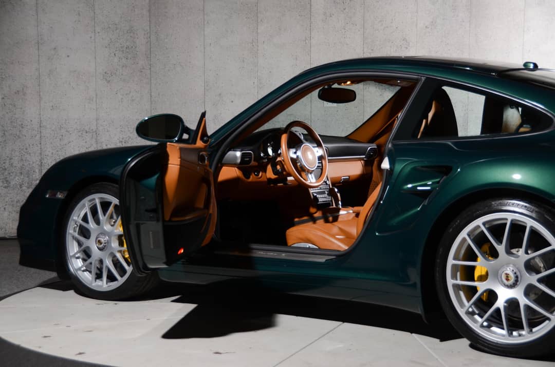 2011 Porsche 911 Turbo S — photo 20