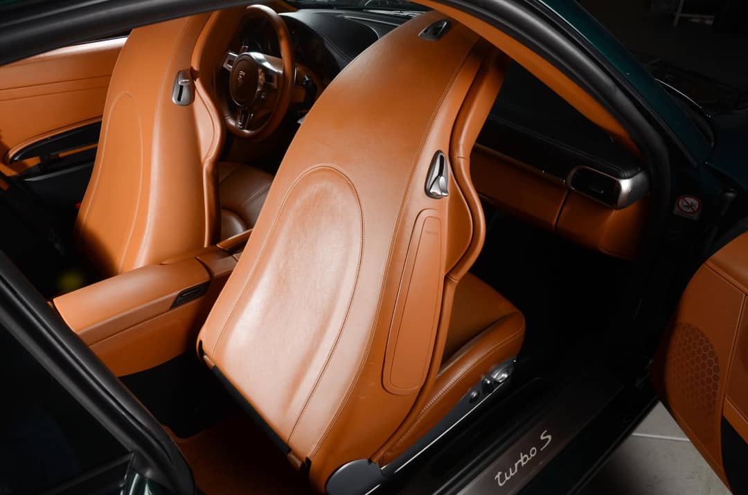 2011 Porsche 911 Turbo S — photo 7