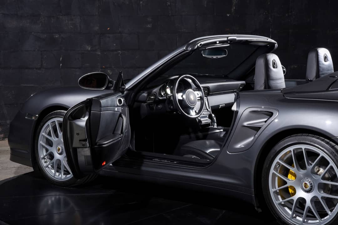 2012 Porsche 911 Turbo S — photo 21
