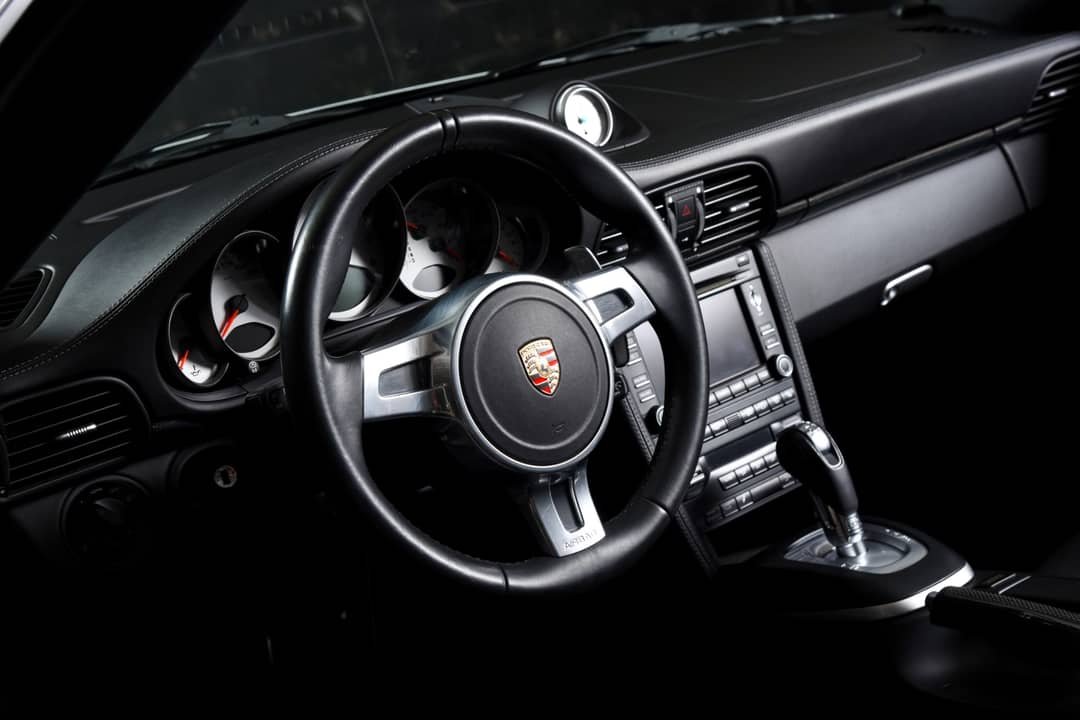2012 Porsche 911 Turbo S — photo 24