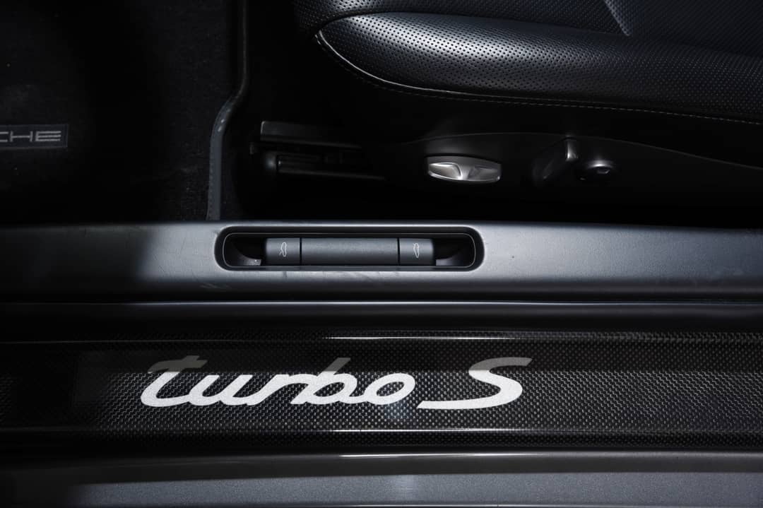 2012 Porsche 911 Turbo S — photo 41