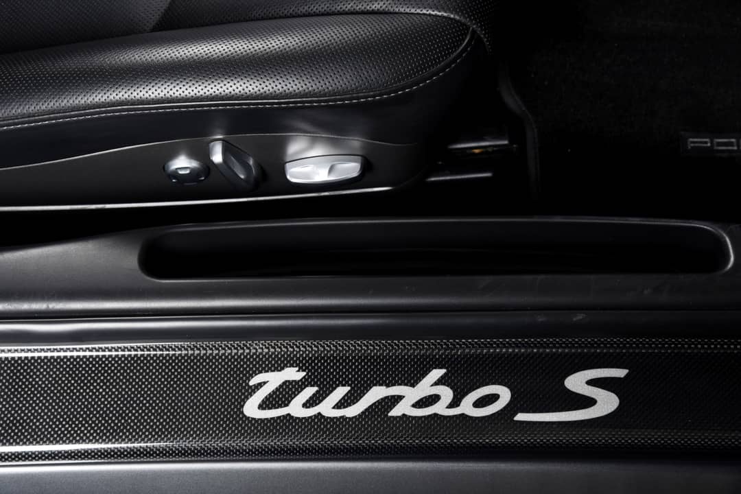 2012 Porsche 911 Turbo S — photo 8