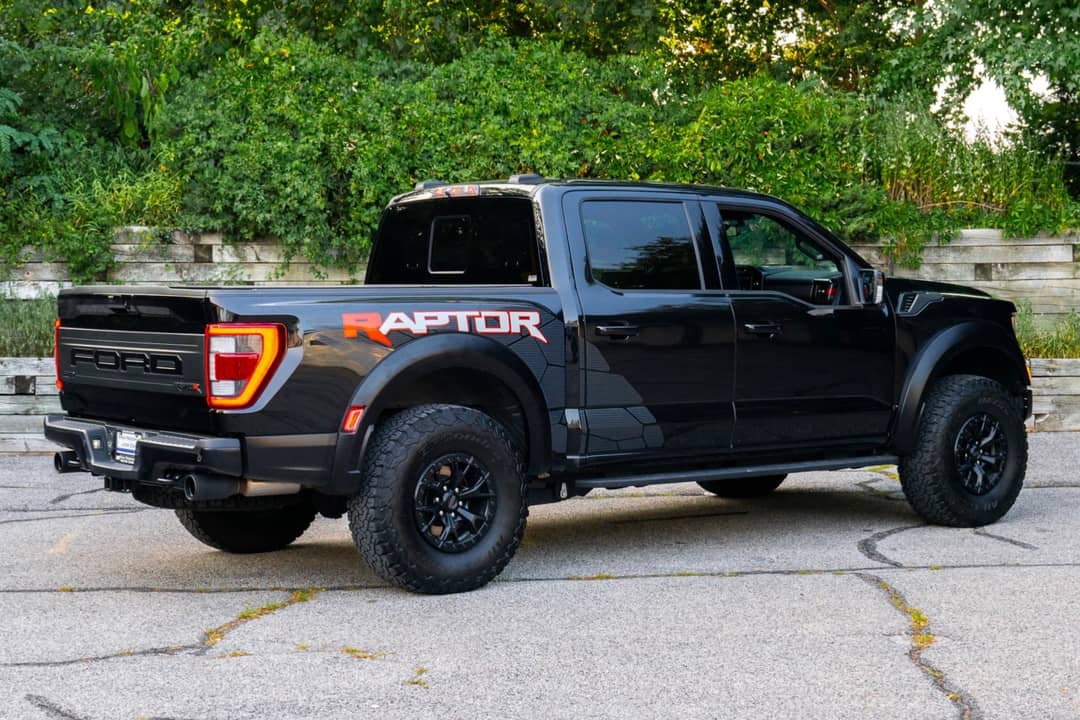 2023 Ford F-150 Raptor — photo 12