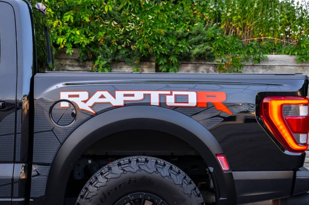 2023 Ford F-150 Raptor — photo 16