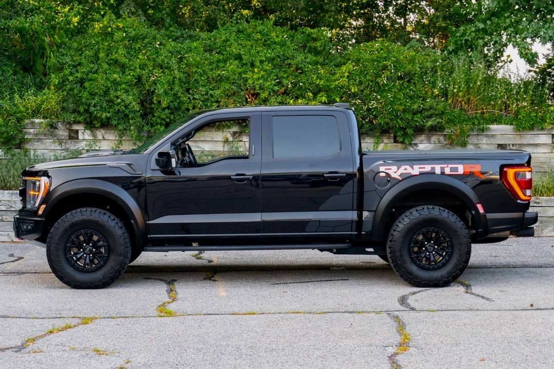 2023 Ford F-150 Raptor — photo 19