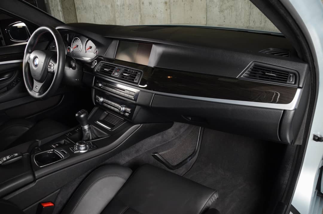 2013 BMW M5 — photo 17