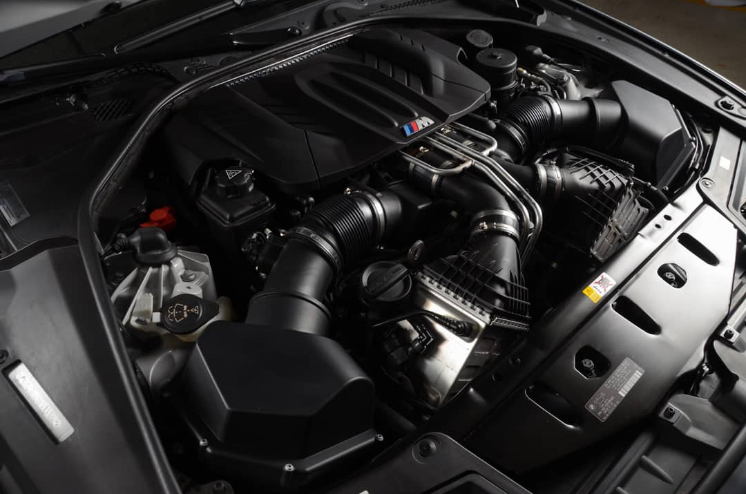 2013 BMW M5 — photo 7