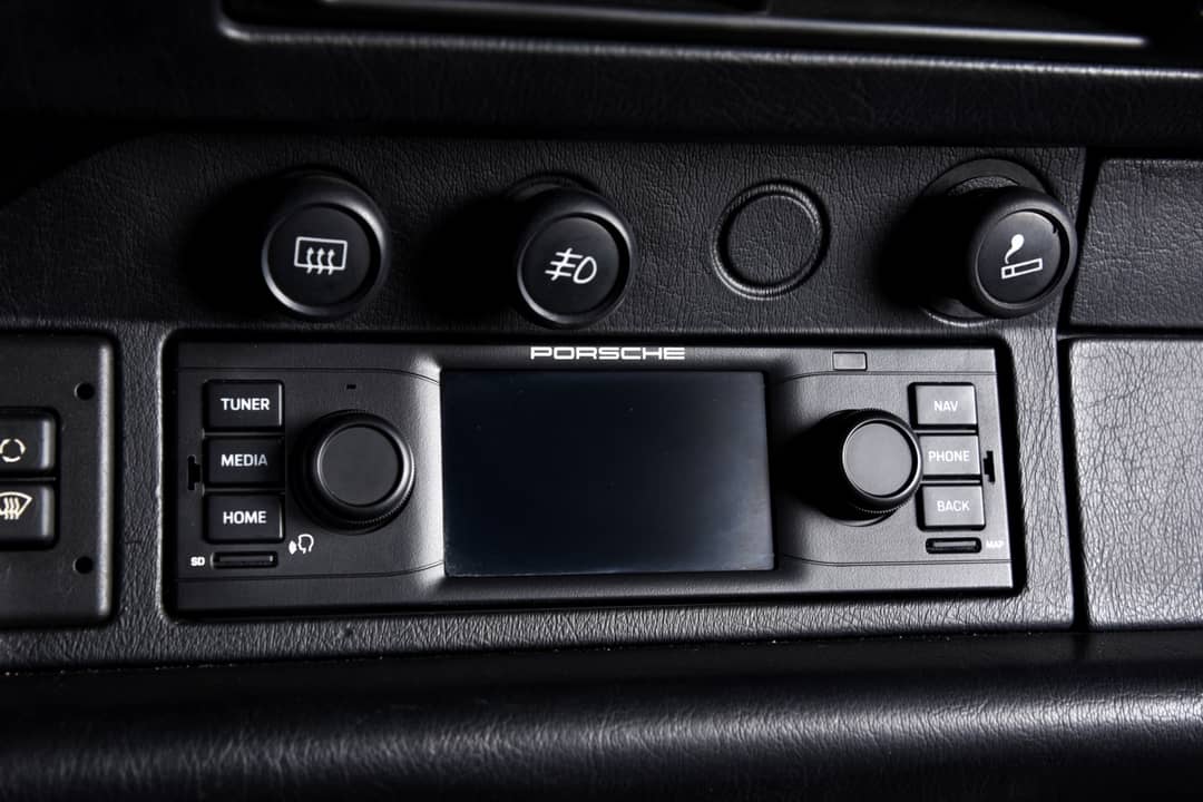 1997 Porsche 911 Carrera 4S — photo 22