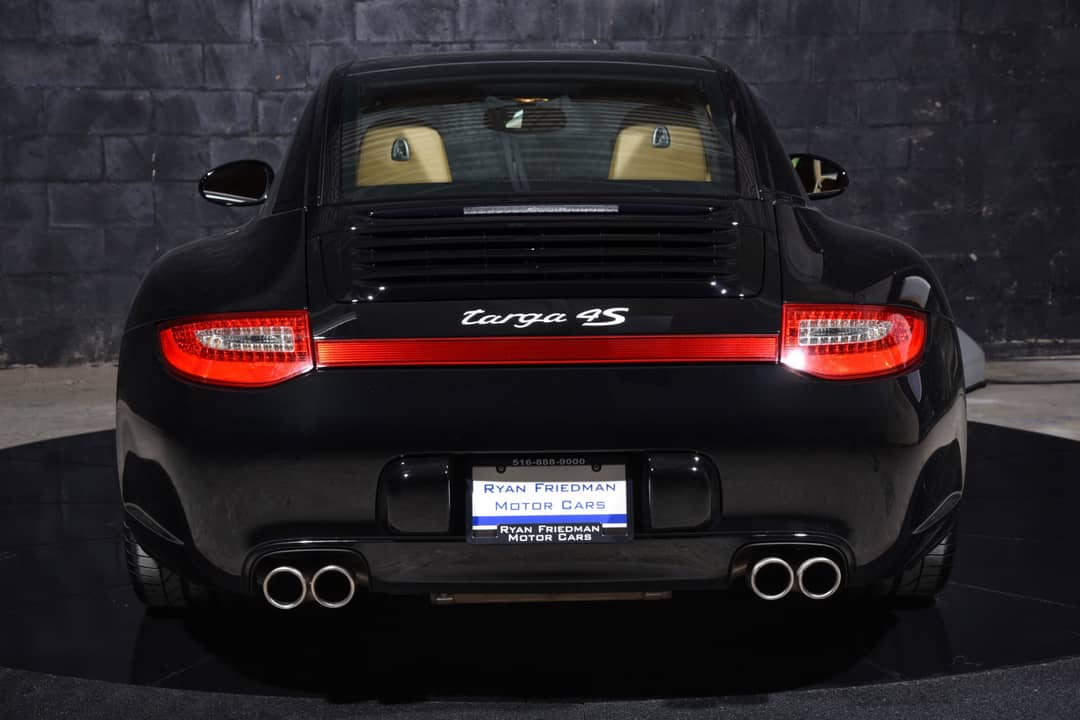 2010 Porsche 911 Targa 4S — photo 11