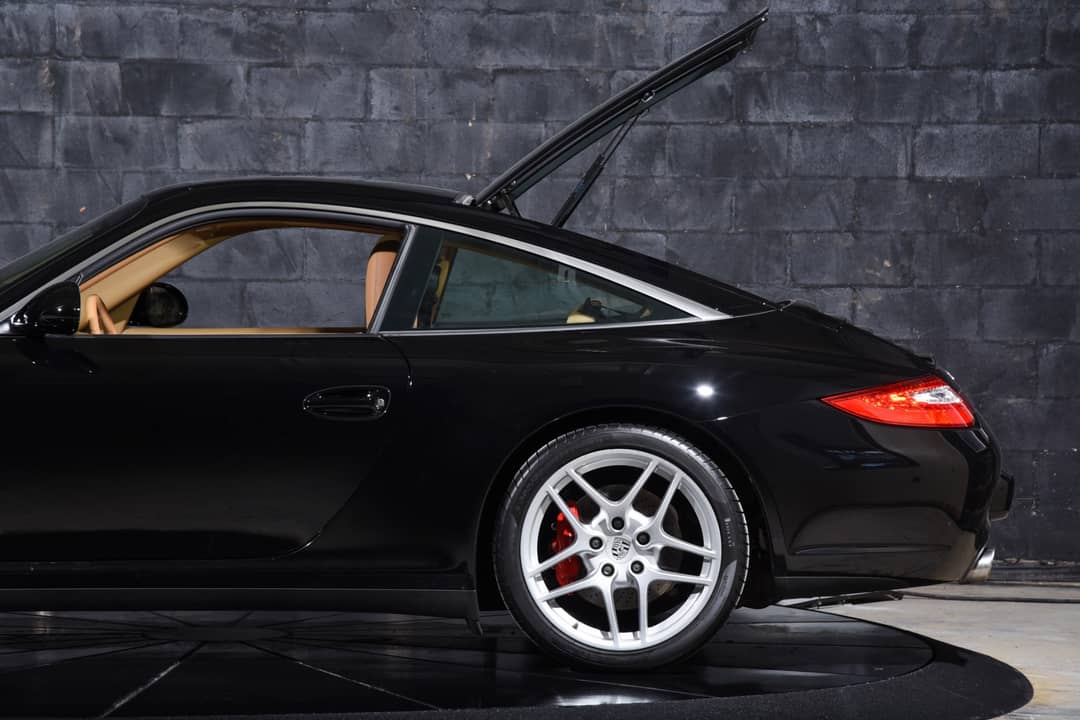 2010 Porsche 911 Targa 4S — photo 12