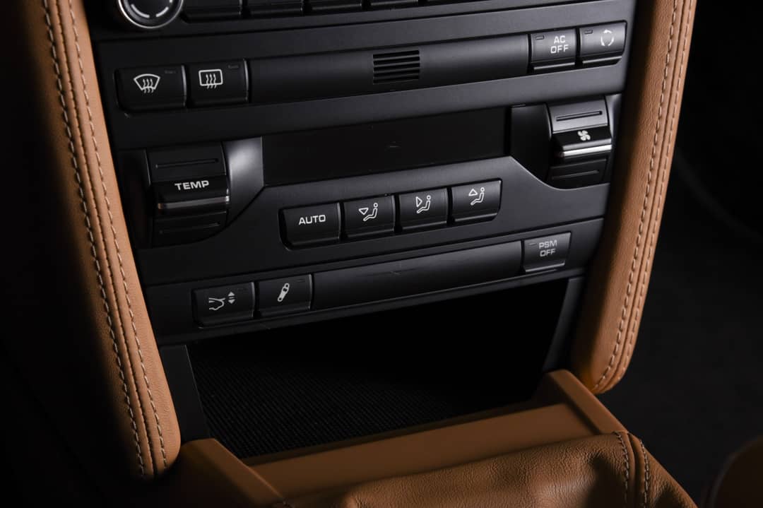 2010 Porsche 911 Targa 4S — photo 30