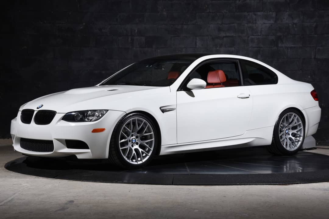 2011 BMW M3 — photo 12