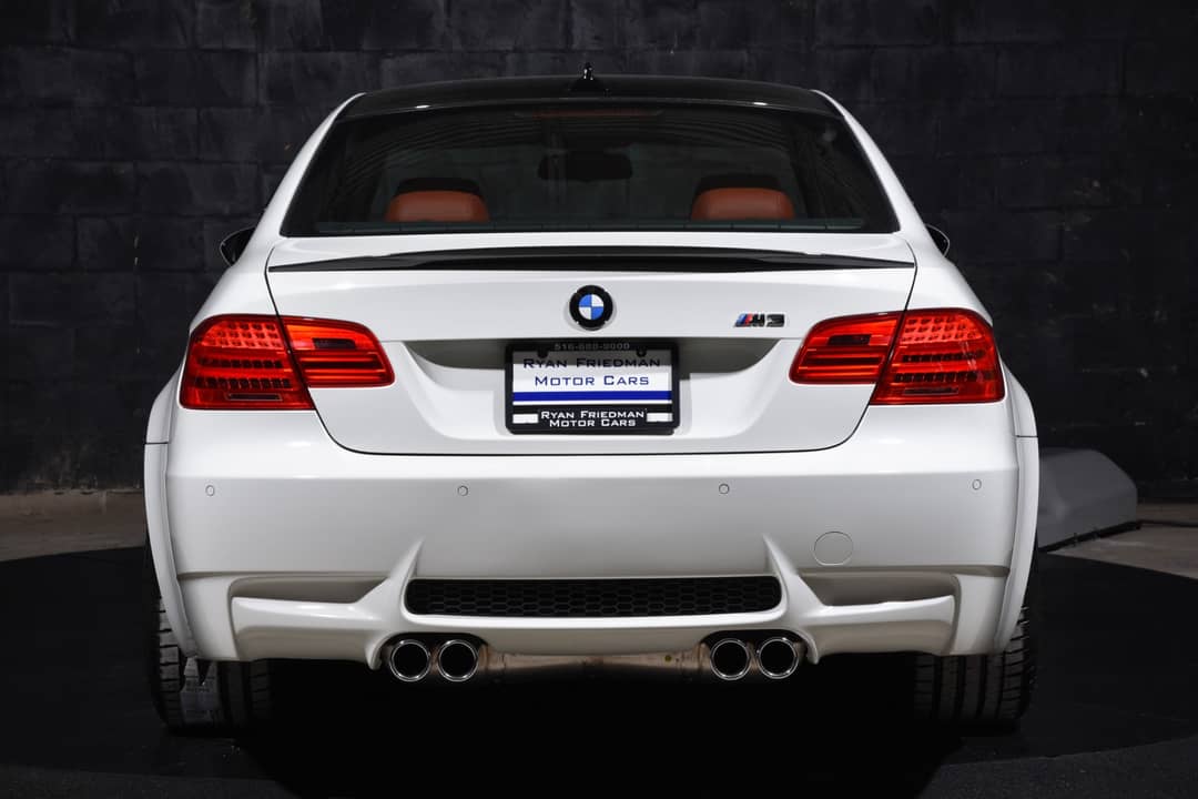 2011 BMW M3 — photo 15