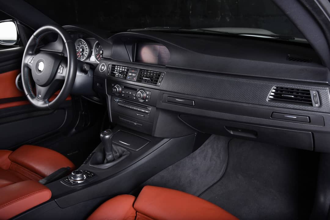 2011 BMW M3 — photo 22