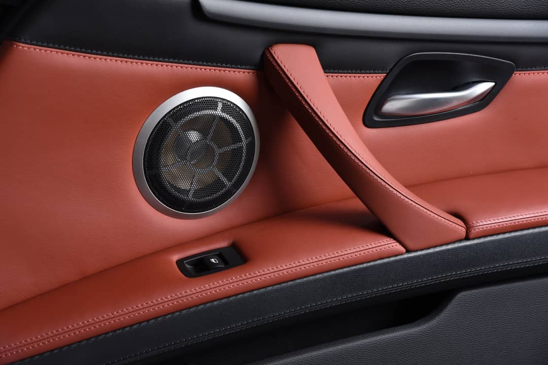 2011 BMW M3 — photo 28