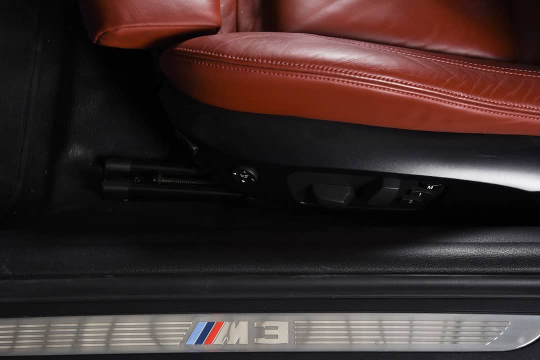 2011 BMW M3 — photo 36
