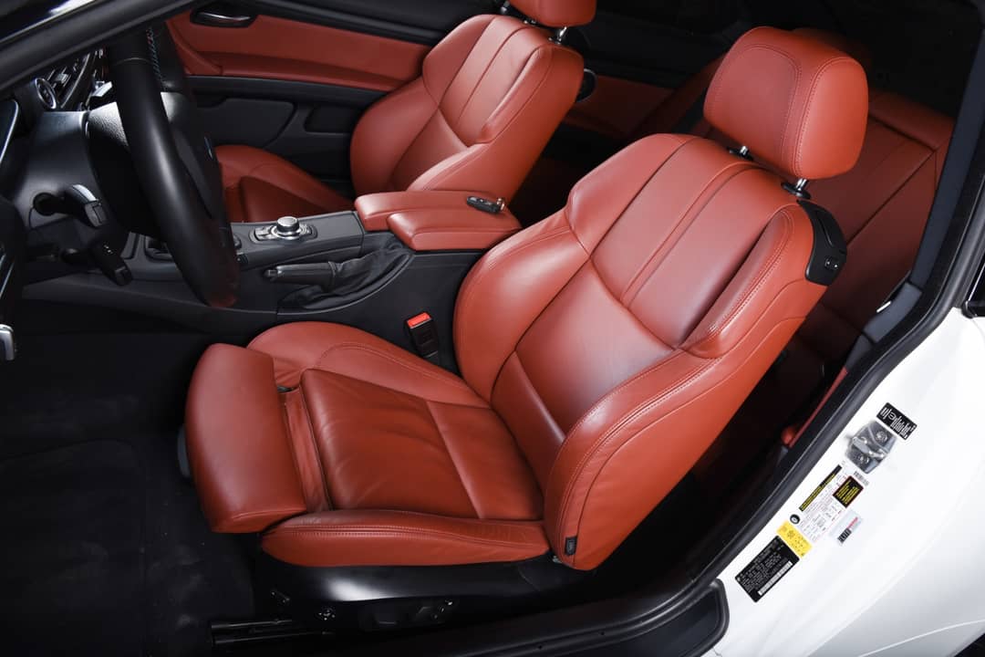 2011 BMW M3 — photo 5