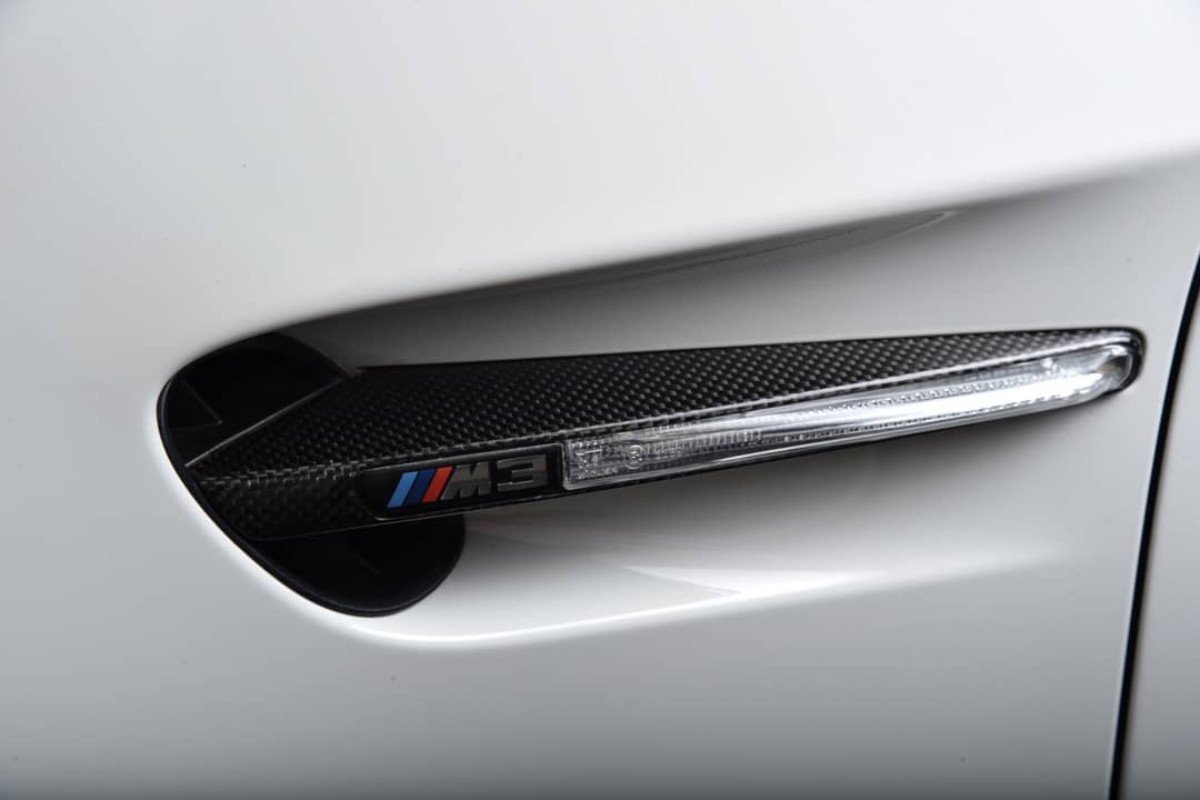 2011 BMW M3 — photo 8